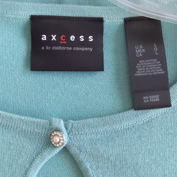 Top - Picture 2 of 4